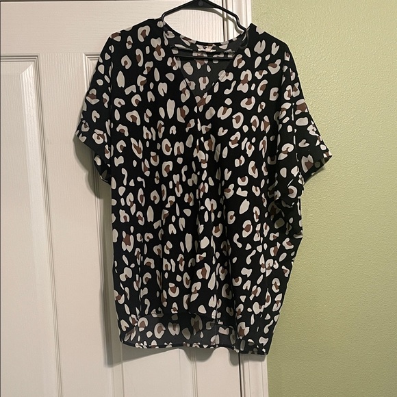 JODIFL Tops - JODIFL Black and Brown Leopard Print Blouse